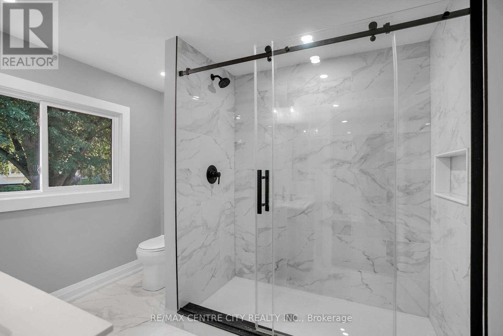 700 Glengyle Crescent, London North, Ontario  N5X 1X7 - Photo 19 - X12387710
