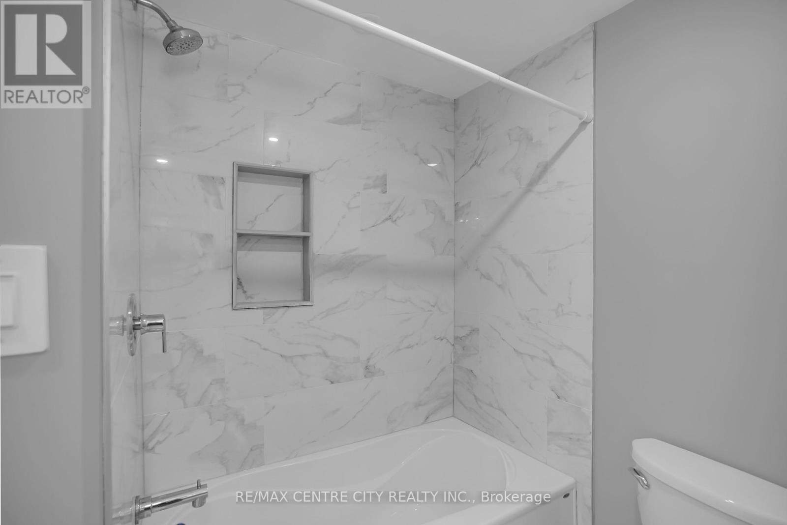 700 Glengyle Crescent, London North, Ontario  N5X 1X7 - Photo 23 - X12387710