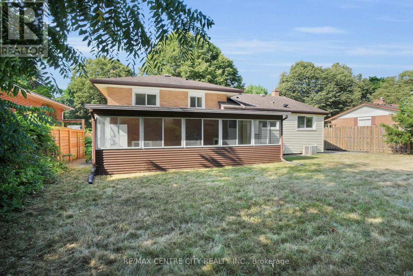 700 Glengyle Crescent, London North, Ontario  N5X 1X7 - Photo 34 - X12387710