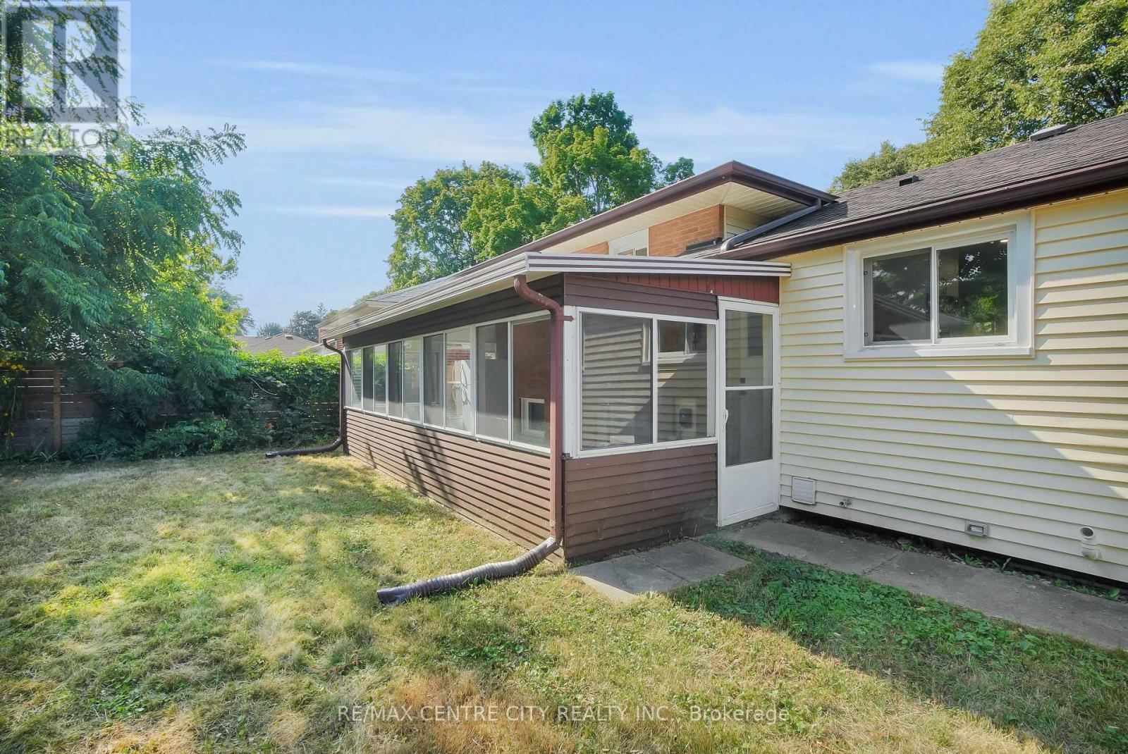 700 Glengyle Crescent, London North, Ontario  N5X 1X7 - Photo 35 - X12387710