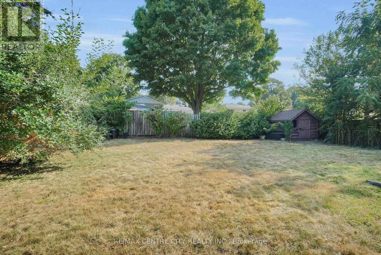 700 Glengyle Crescent, London North, Ontario  N5X 1X7 - Photo 36 - X12387710
