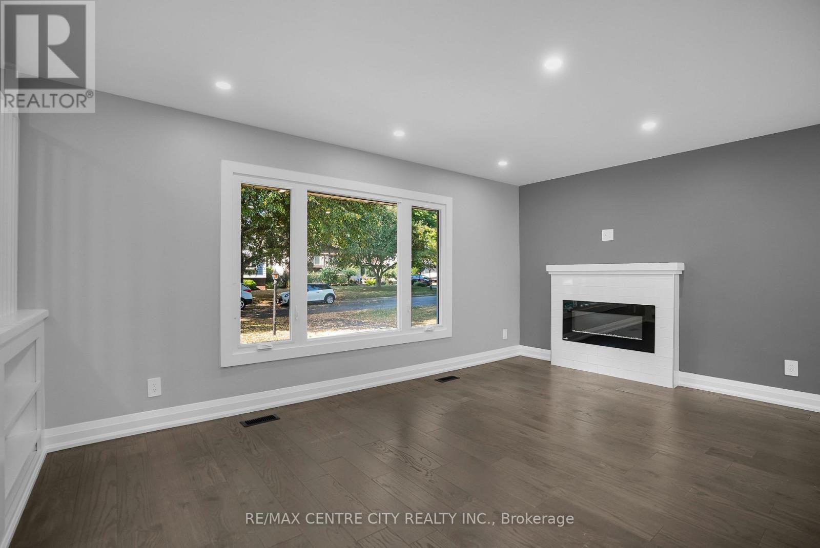 700 Glengyle Crescent, London North, Ontario  N5X 1X7 - Photo 7 - X12387710