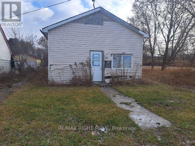 103 Bay Street, Leeds And The Thousand Islands, Ontario  K0H 2N0 - Photo 3 - X12387542