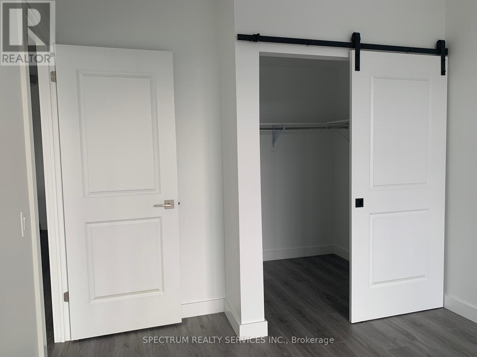910 - 15 Glebe Street, Cambridge, Ontario  N1S 0C3 - Photo 12 - X12387554