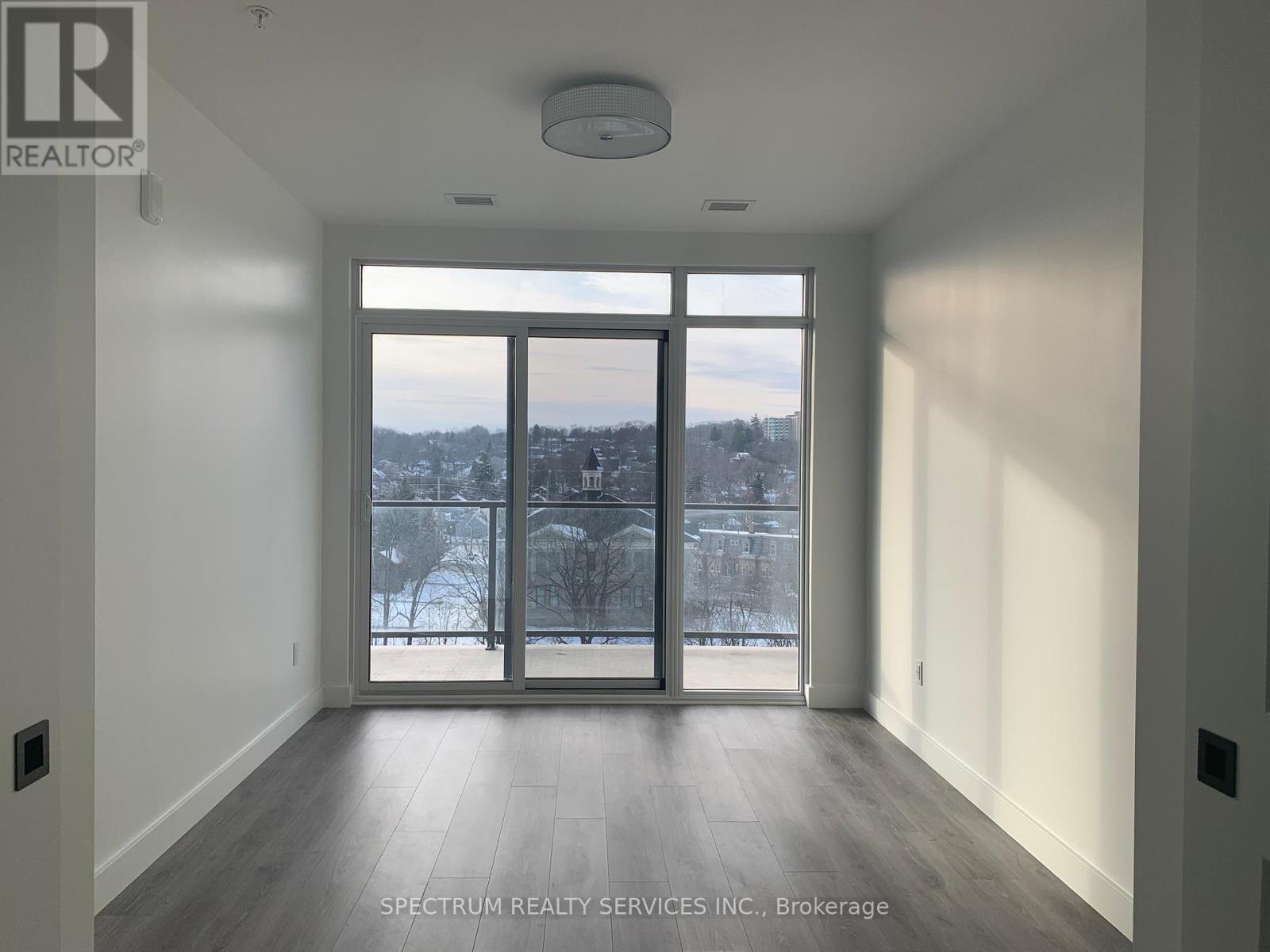 Property at 910 - 15 GLEBE STREET image 4