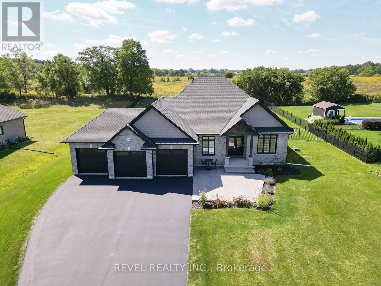 21 Tedley Boulevard, Brantford, Ontario  N3T 0E3 - Photo 49 - X12387597