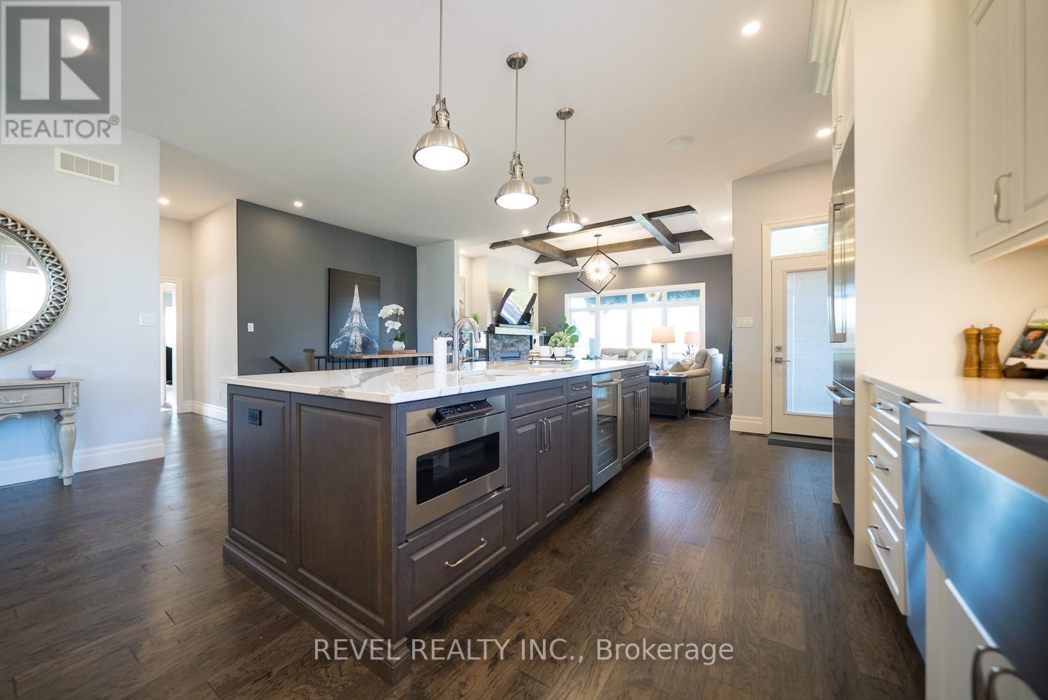21 Tedley Boulevard, Brantford, Ontario  N3T 0E3 - Photo 9 - X12387597