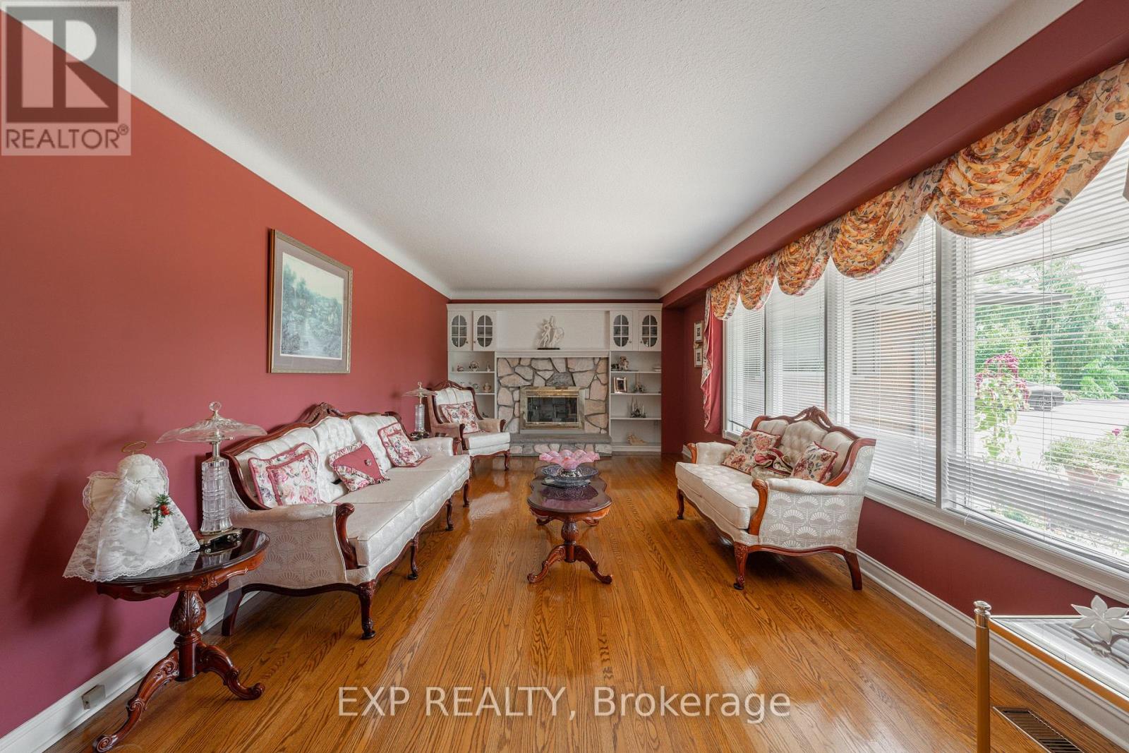 726 Line 7 Road, Niagara-On-The-Lake, Ontario  L0S 1J0 - Photo 10 - X12387655