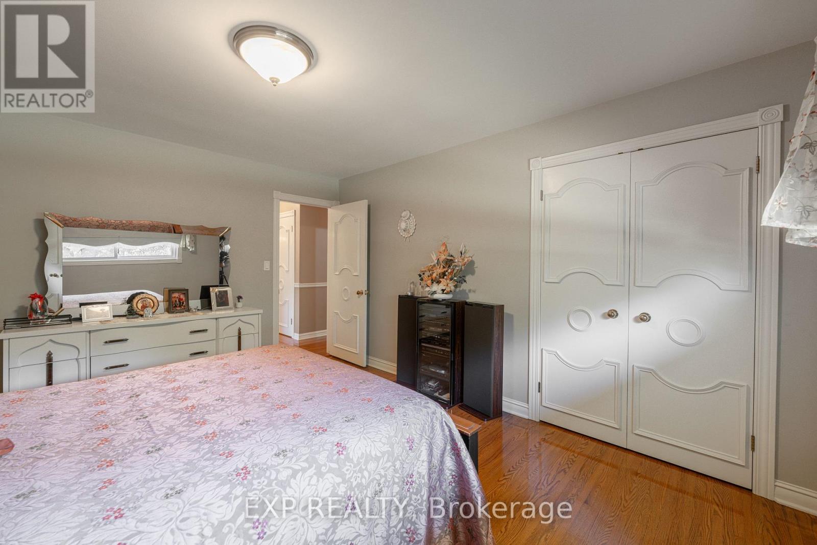 726 Line 7 Road, Niagara-On-The-Lake, Ontario  L0S 1J0 - Photo 19 - X12387655