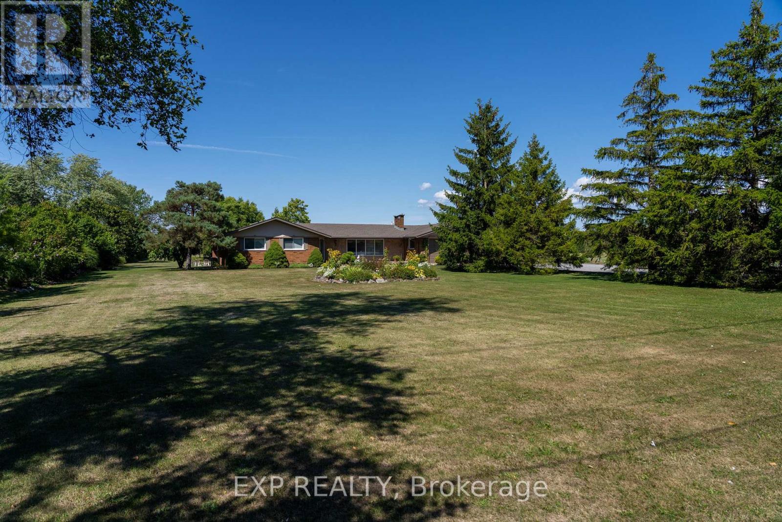 726 Line 7 Road, Niagara-On-The-Lake, Ontario  L0S 1J0 - Photo 2 - X12387655