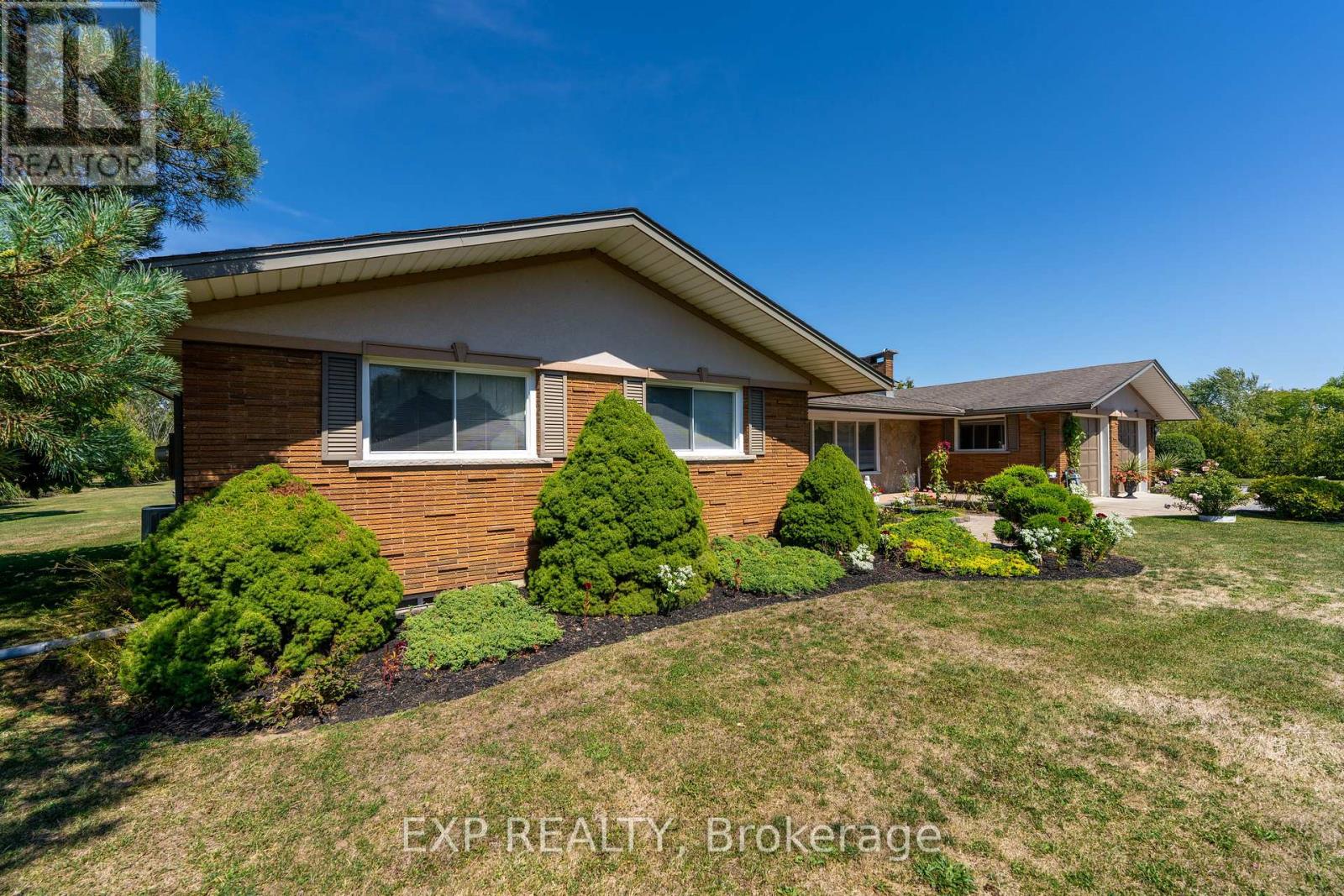 726 Line 7 Road, Niagara-On-The-Lake, Ontario  L0S 1J0 - Photo 6 - X12387655