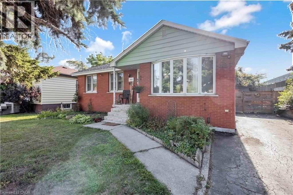 487 East 37th Street, Hamilton, Ontario  L8V 4C1 - Photo 2 - 40766787