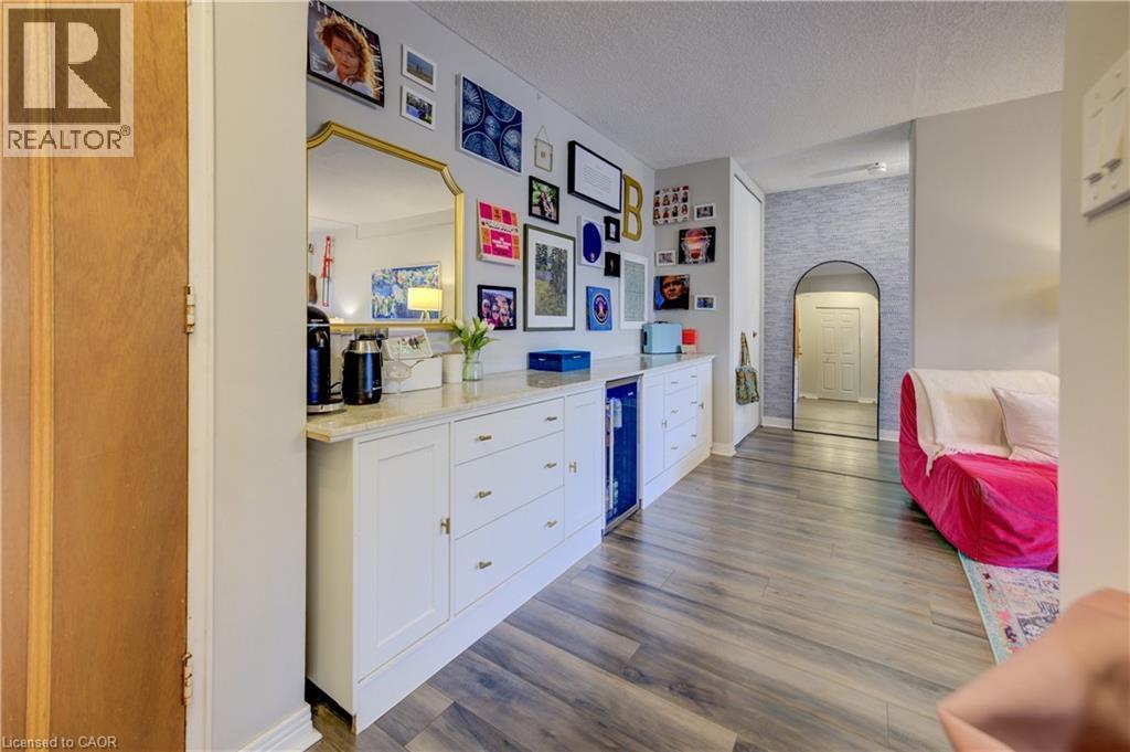 45 Westmount Road N Unit# 302, Waterloo, Ontario  N2L 2R3 - Photo 2 - 40763055