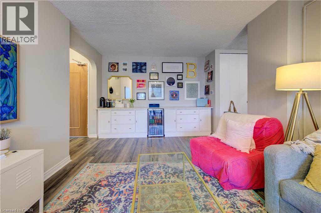 45 Westmount Road N Unit# 302, Waterloo, Ontario  N2L 2R3 - Photo 3 - 40763055