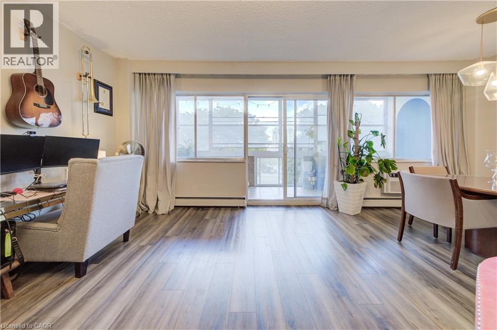 45 Westmount Road N Unit# 302, Waterloo, Ontario  N2L 2R3 - Photo 8 - 40763055