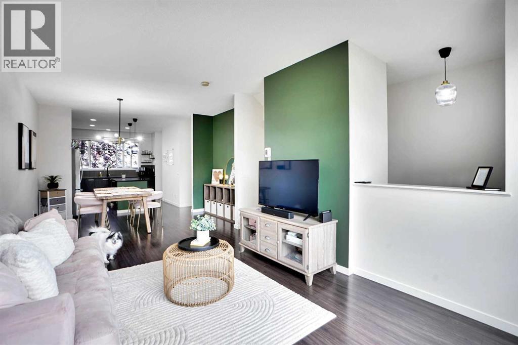 21 Copperpond Road Se, Calgary, Alberta  T2Z 0Y8 - Photo 4 - A2246397