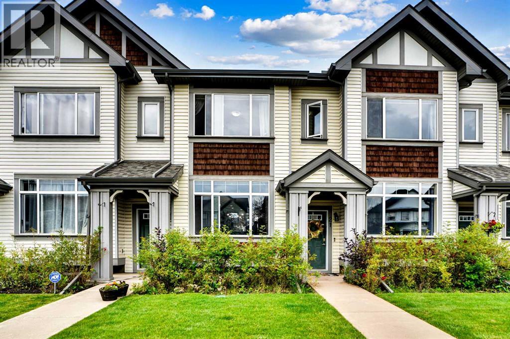 21 Copperpond Road Se, Calgary, Alberta  T2Z 0Y8 - Photo 1 - A2246397
