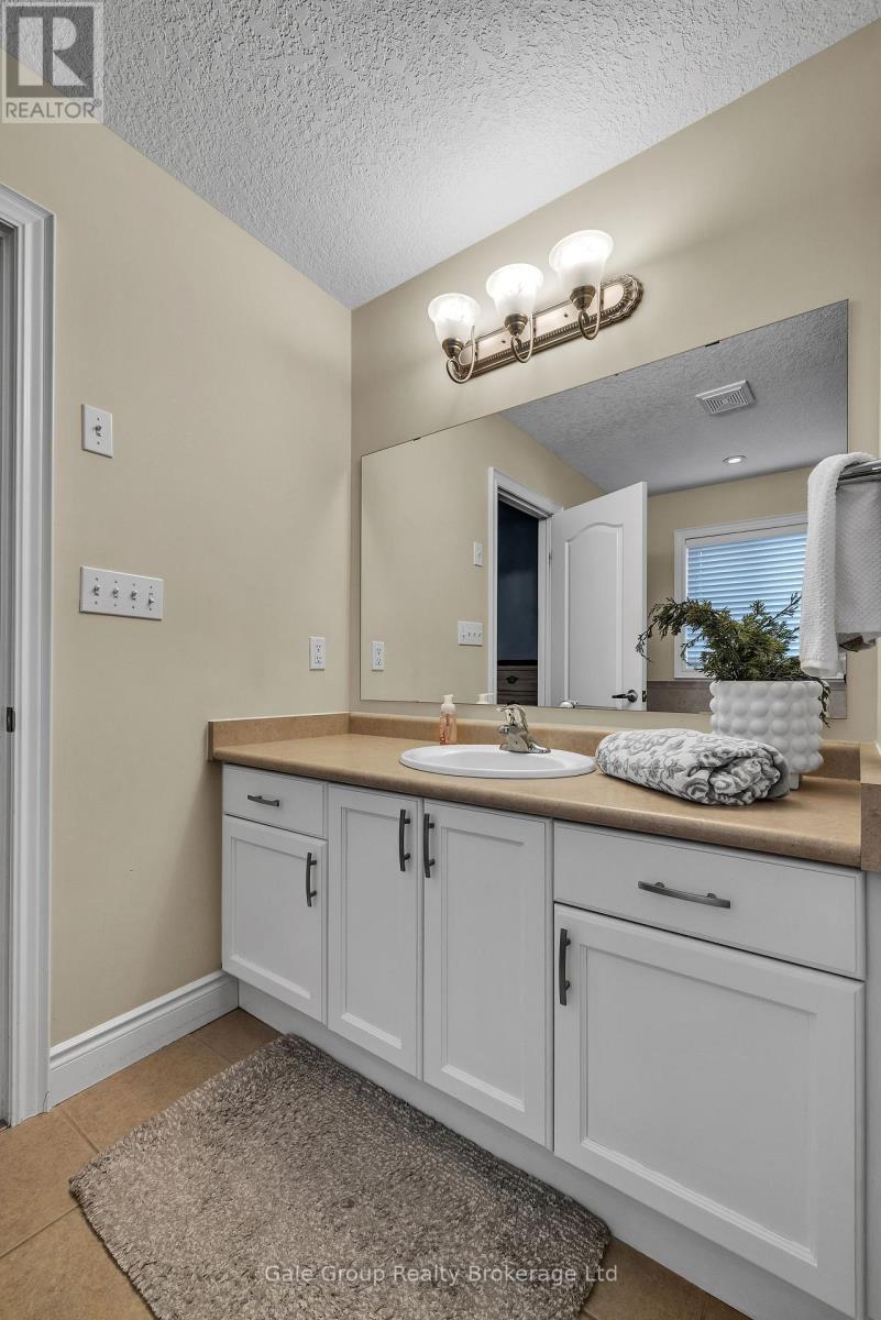 10 Westview Court, Woodstock, Ontario  N4T 0B8 - Photo 17 - X12387582