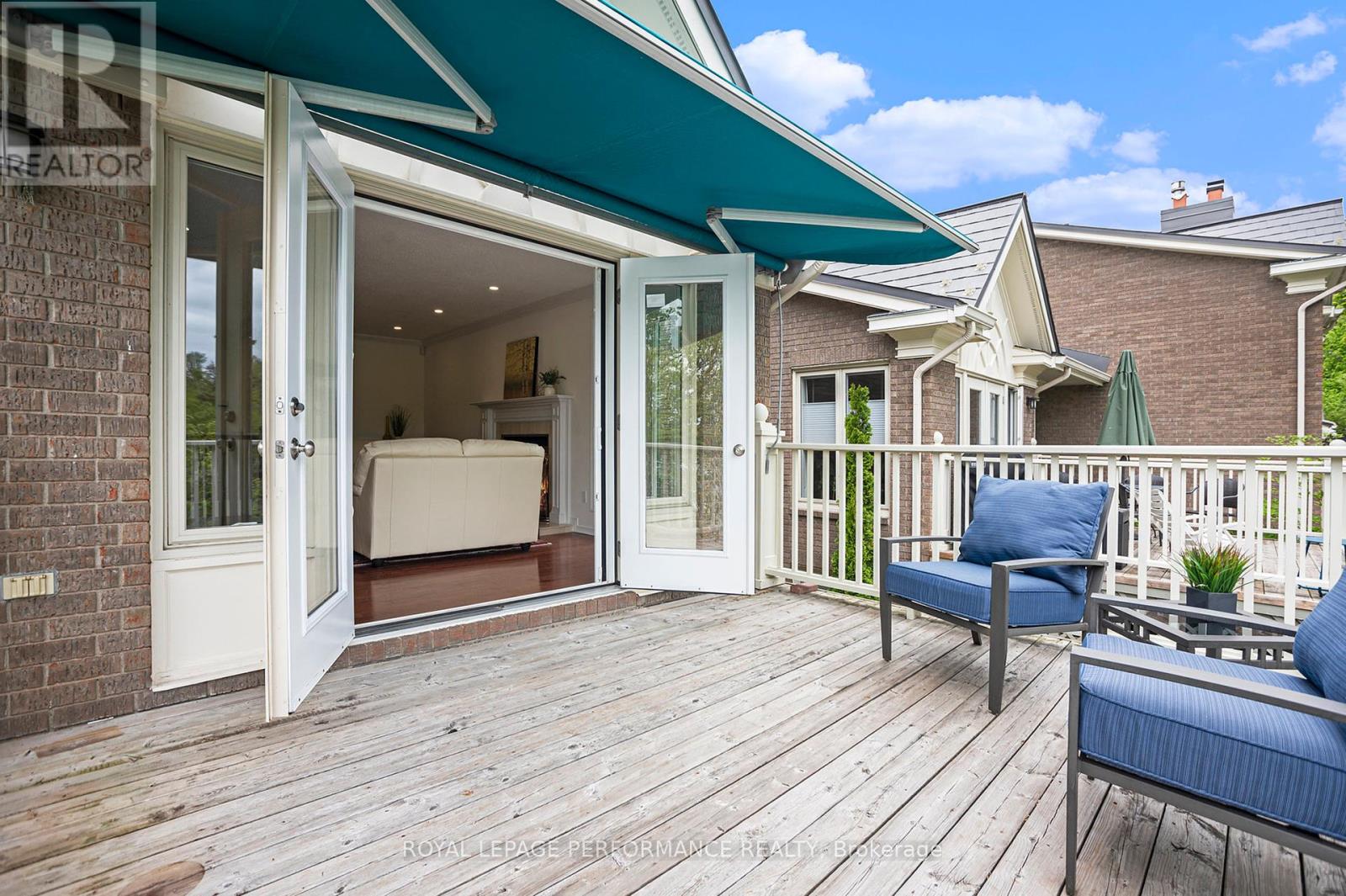 81 Waterford Drive, Ottawa, Ontario  K2E 7V4 - Photo 6 - X12302762