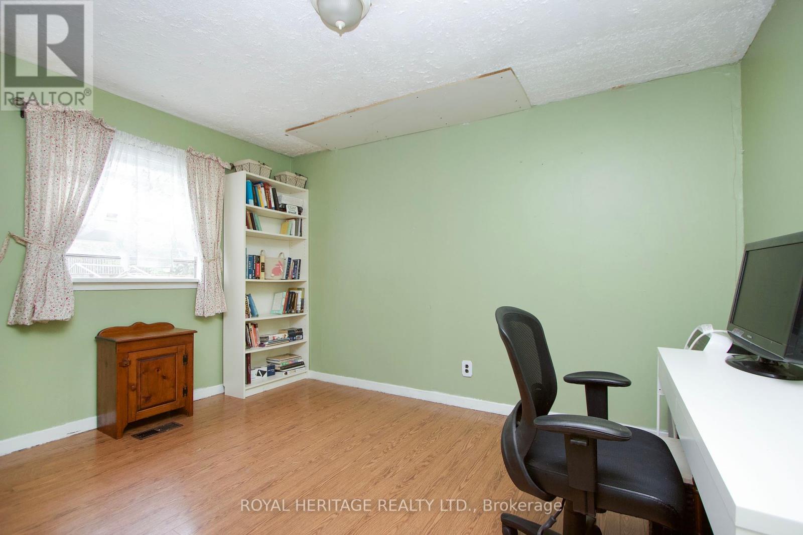 86 Scarboro Avenue, Toronto, Ontario  M1C 1M4 - Photo 13 - E12387873