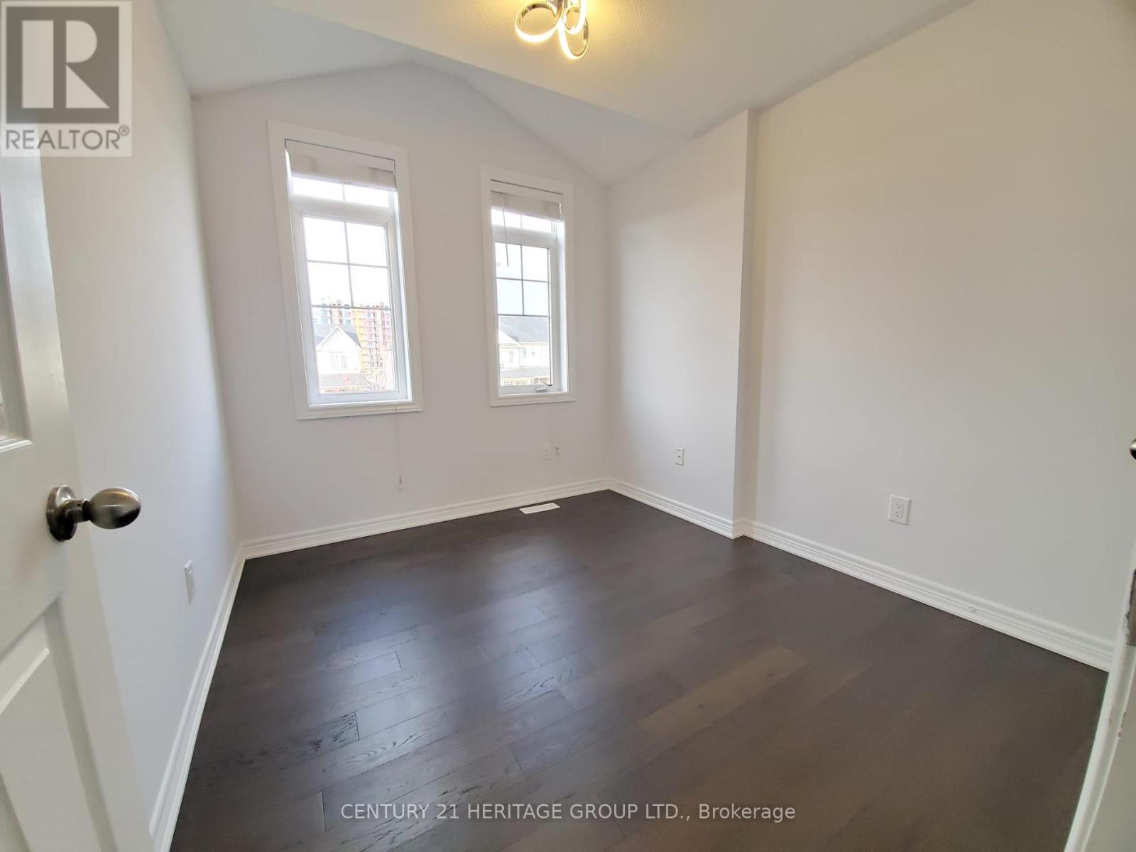 87 Pearcey Crescent, Barrie, Ontario  L4N 6R7 - Photo 22 - S12386155