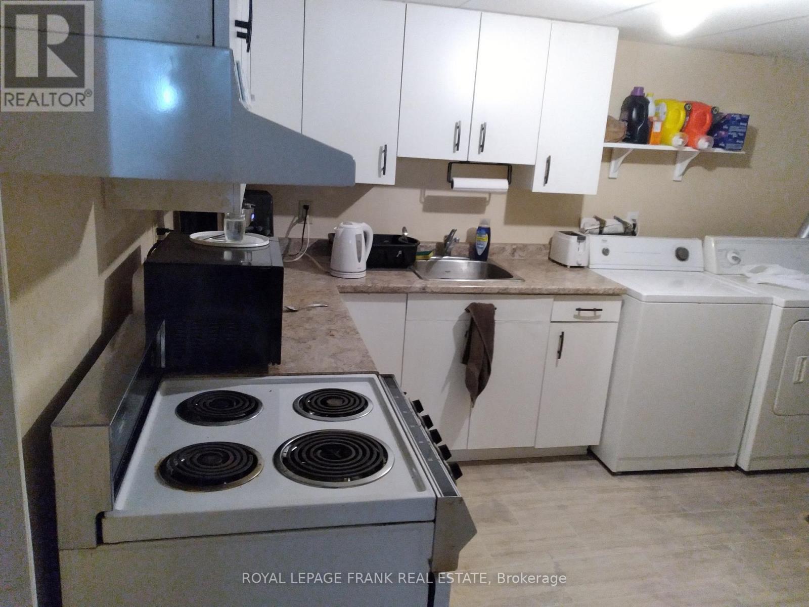 758 Ontario Street, Cobourg, Ontario  K9A 3C5 - Photo 6 - X12387744