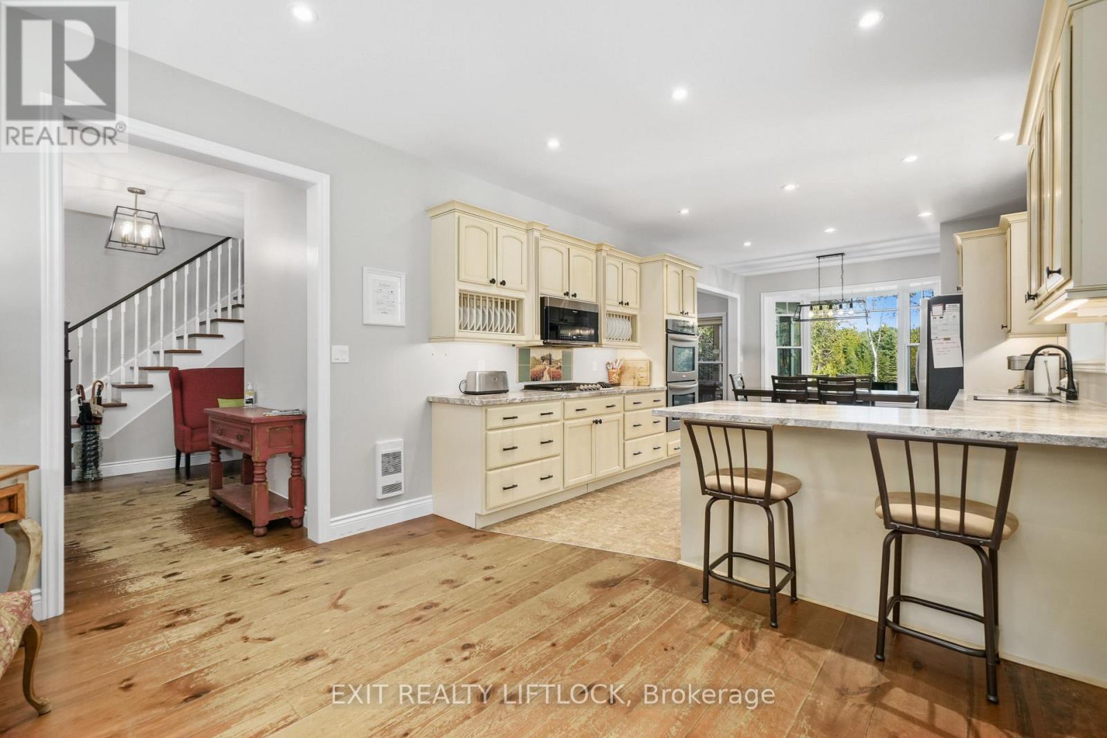 169 Dutch Line Road W, Kawartha Lakes, Ontario  K0M 2A0 - Photo 11 - X12387840