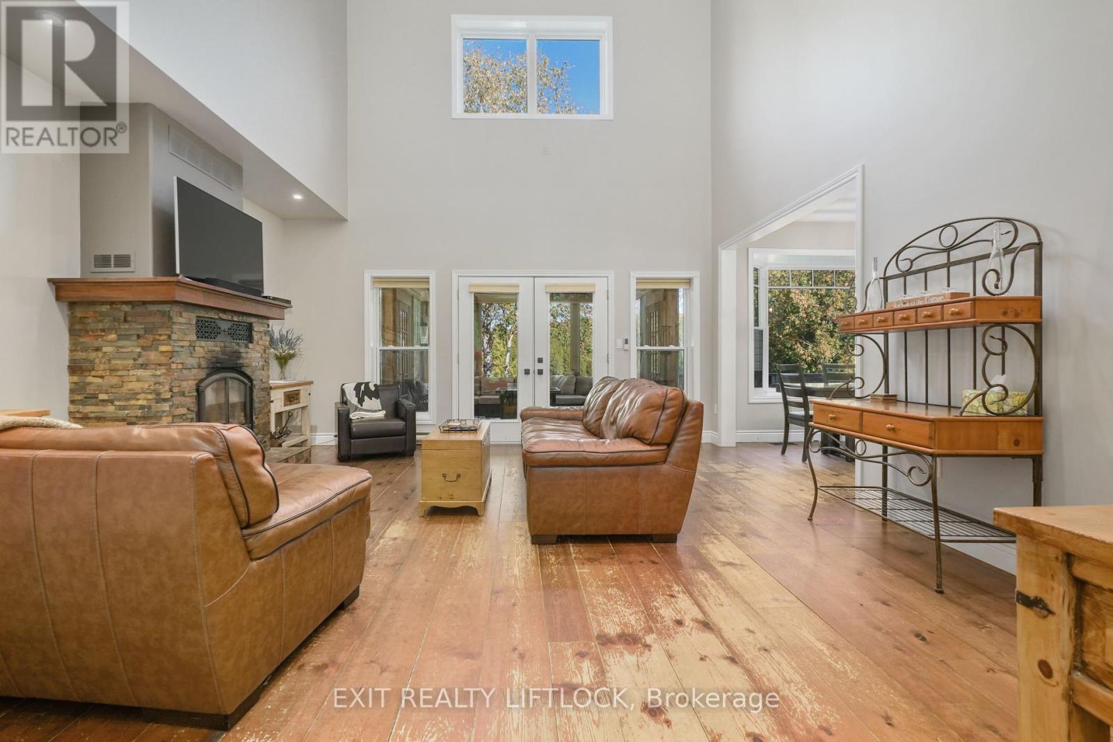 169 Dutch Line Road W, Kawartha Lakes, Ontario  K0M 2A0 - Photo 17 - X12387840