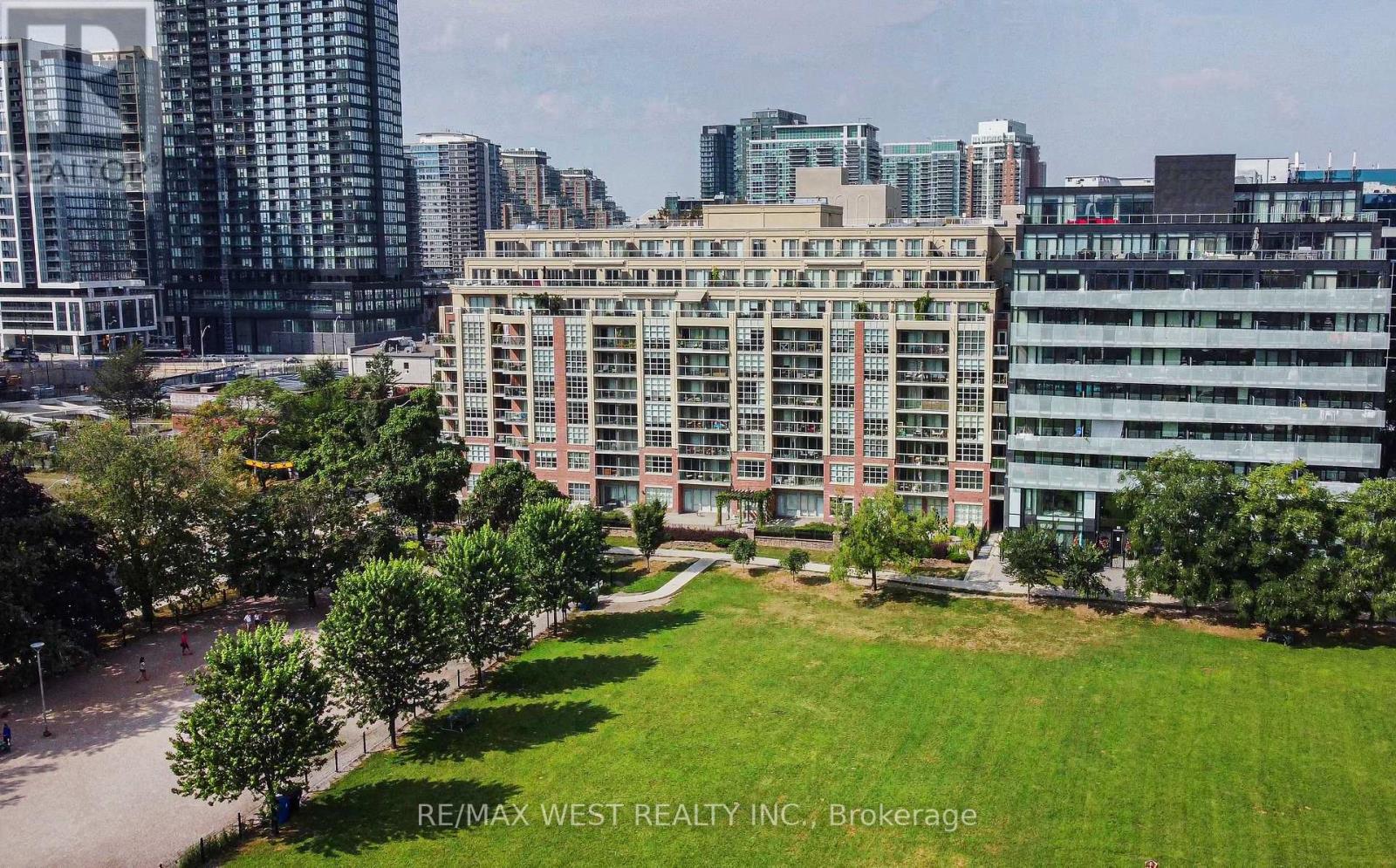 705 - 15 Stafford Street, Toronto, Ontario  M5V 3X6 - Photo 5 - C12387643