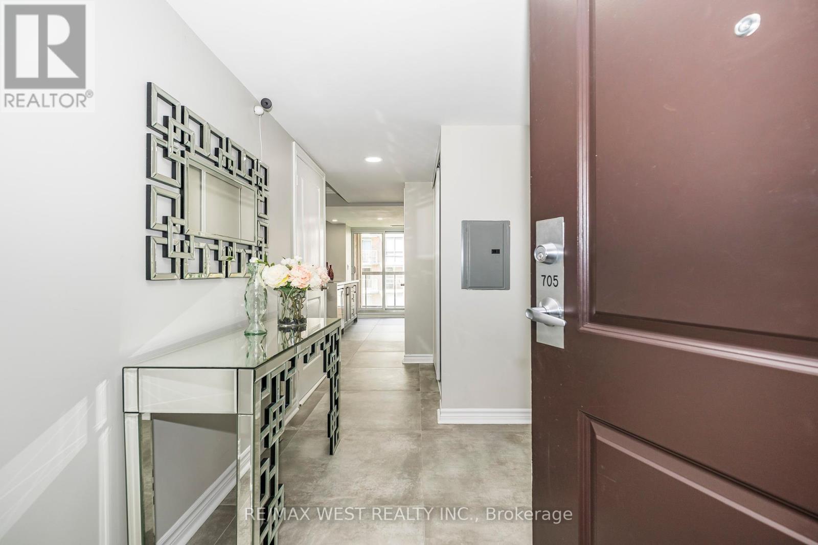 705 - 15 Stafford Street, Toronto, Ontario  M5V 3X6 - Photo 6 - C12387643