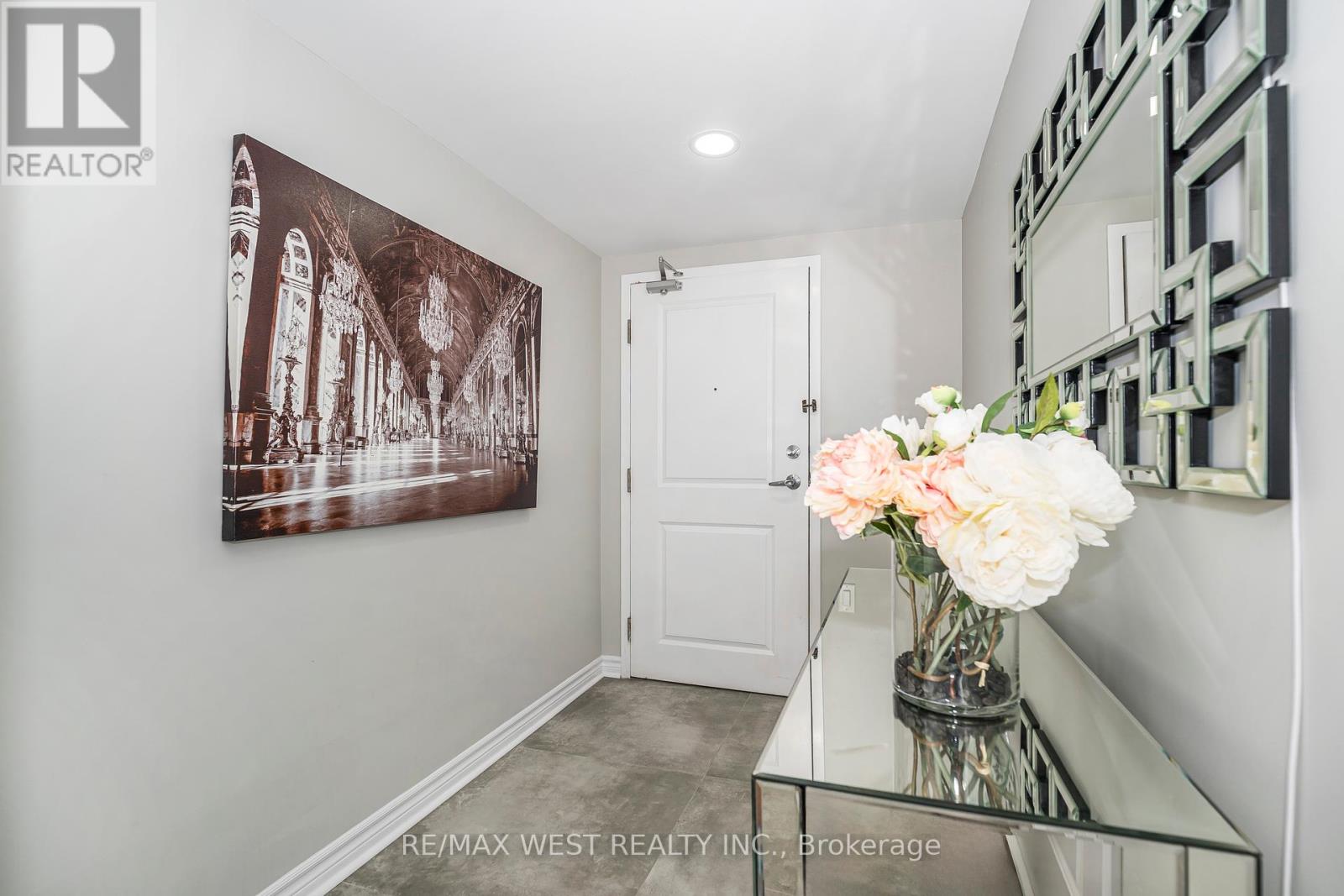 705 - 15 Stafford Street, Toronto, Ontario  M5V 3X6 - Photo 7 - C12387643