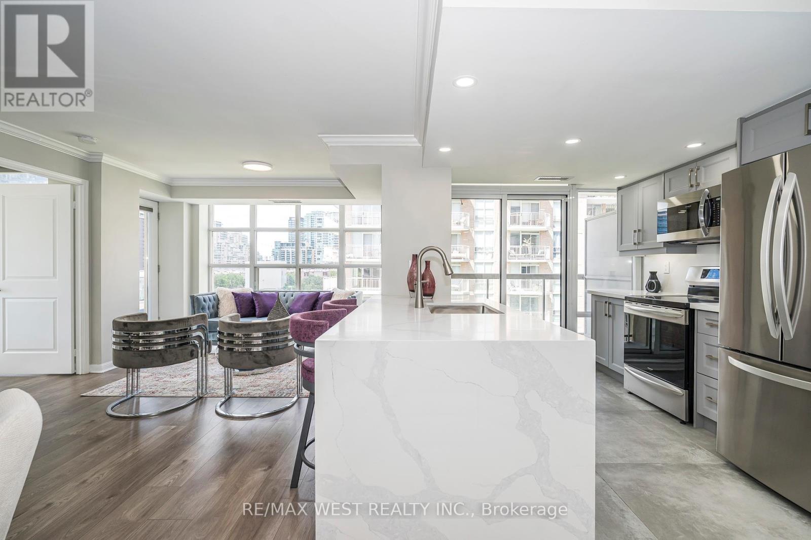 705 - 15 Stafford Street, Toronto, Ontario  M5V 3X6 - Photo 9 - C12387643