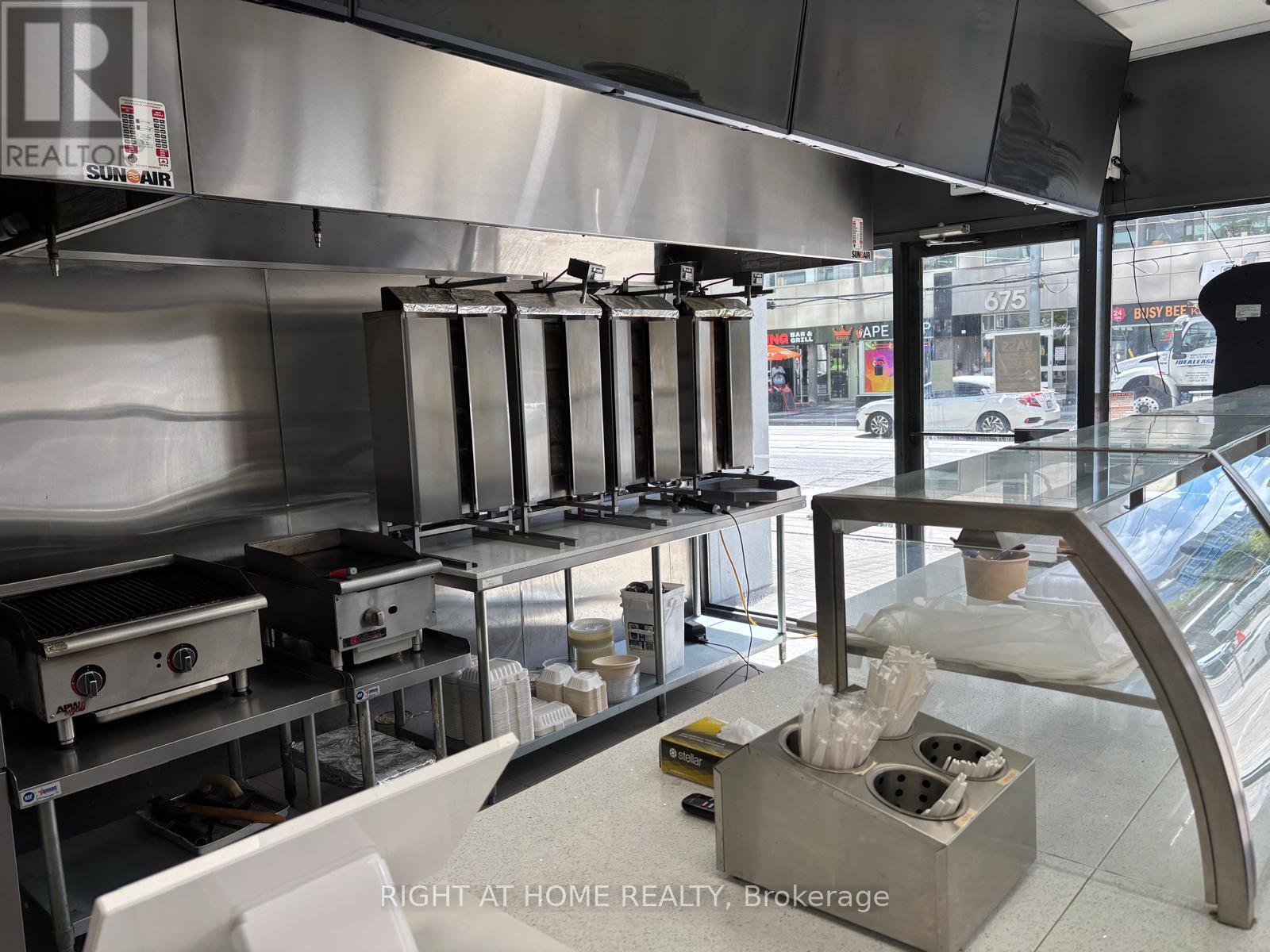 105 - 700 KING STREET W, Toronto, Ontario