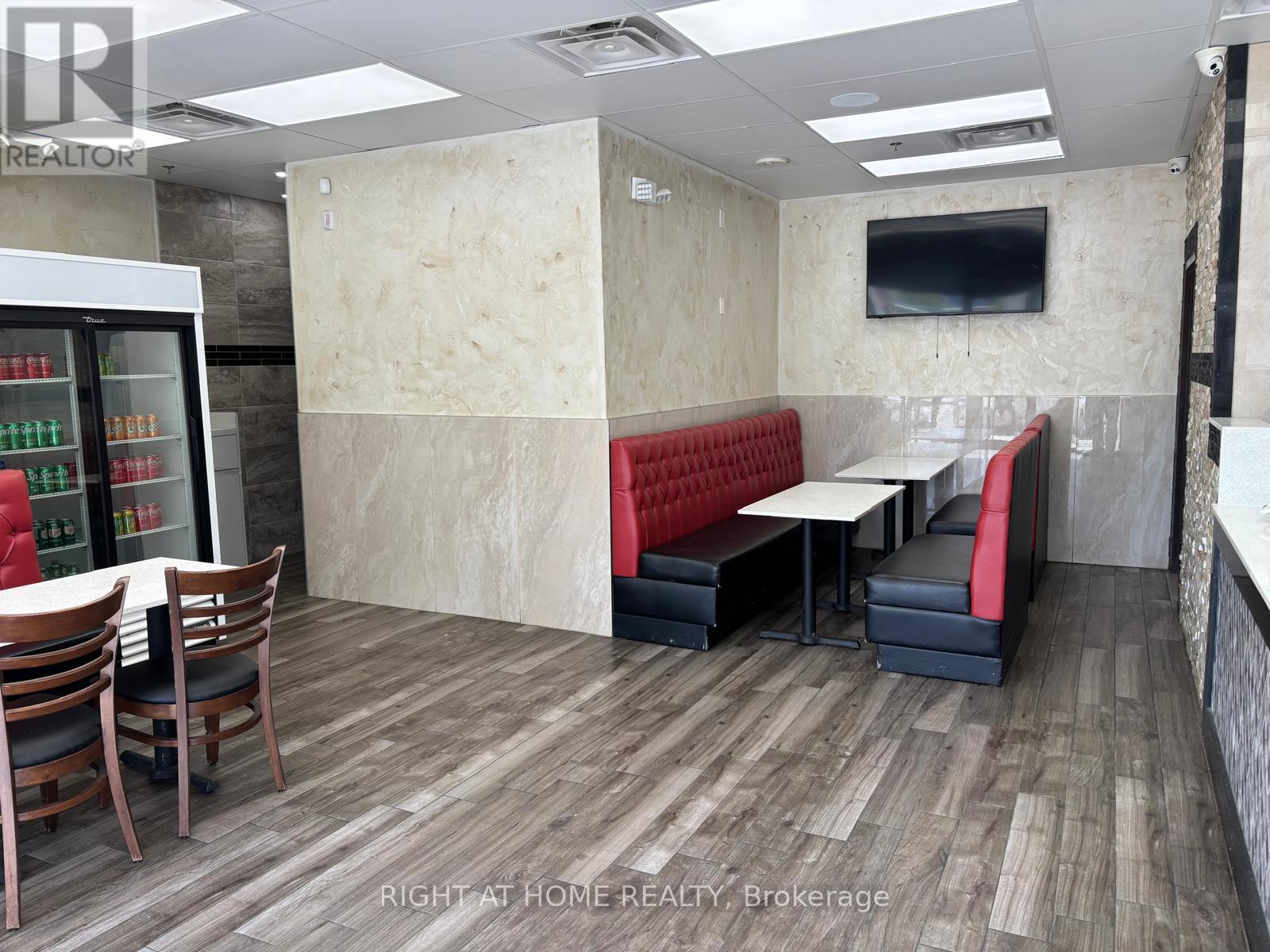 105 - 700 King Street W, Toronto, Ontario  M5V 2Y6 - Photo 5 - C12387681