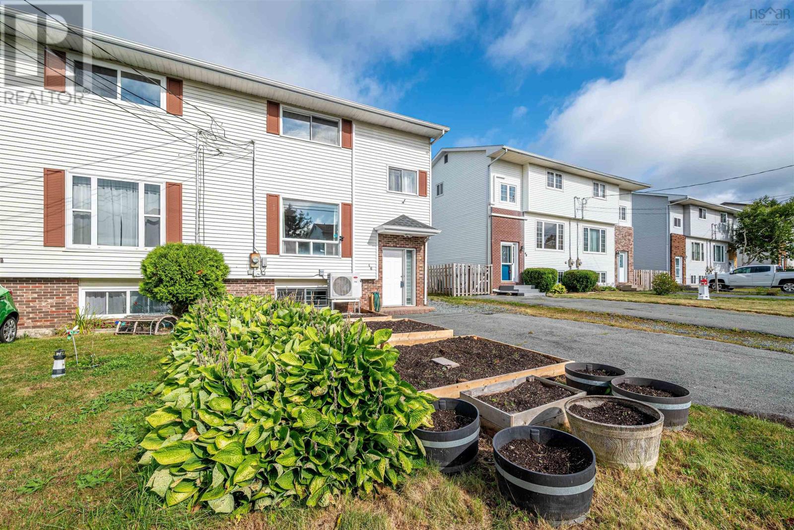 Property at 46 Sandlewood Terrace image 3