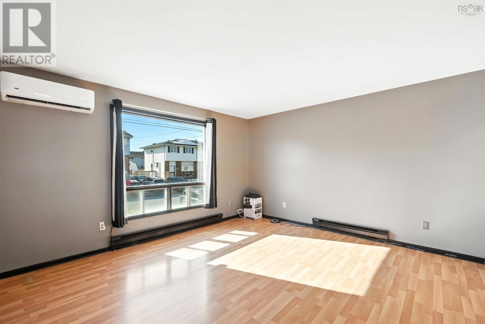 Property at 46 Sandlewood Terrace image 5