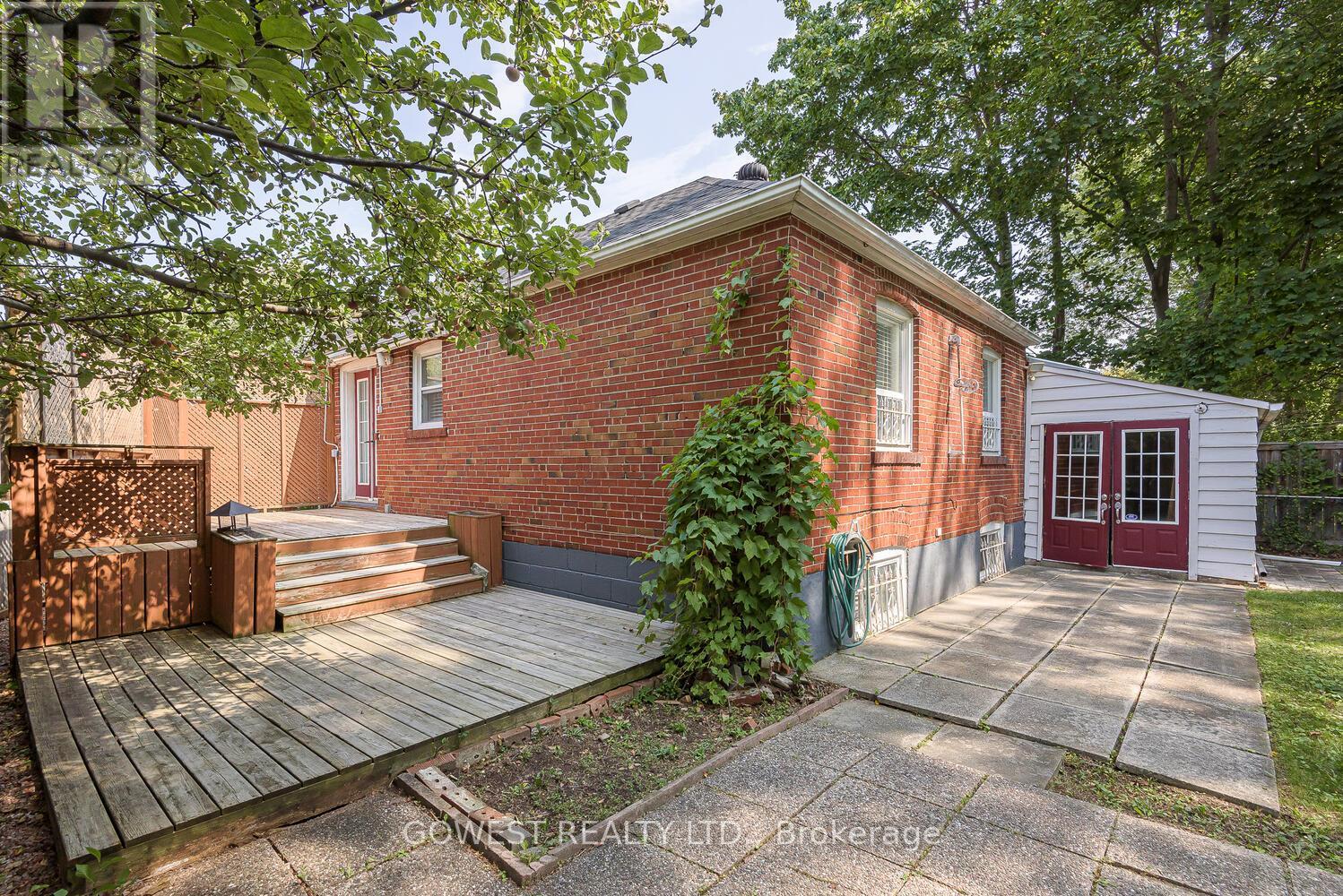 1 Fairbourne Crescent, Toronto, Ontario  M1L 3M6 - Photo 32 - E12387700