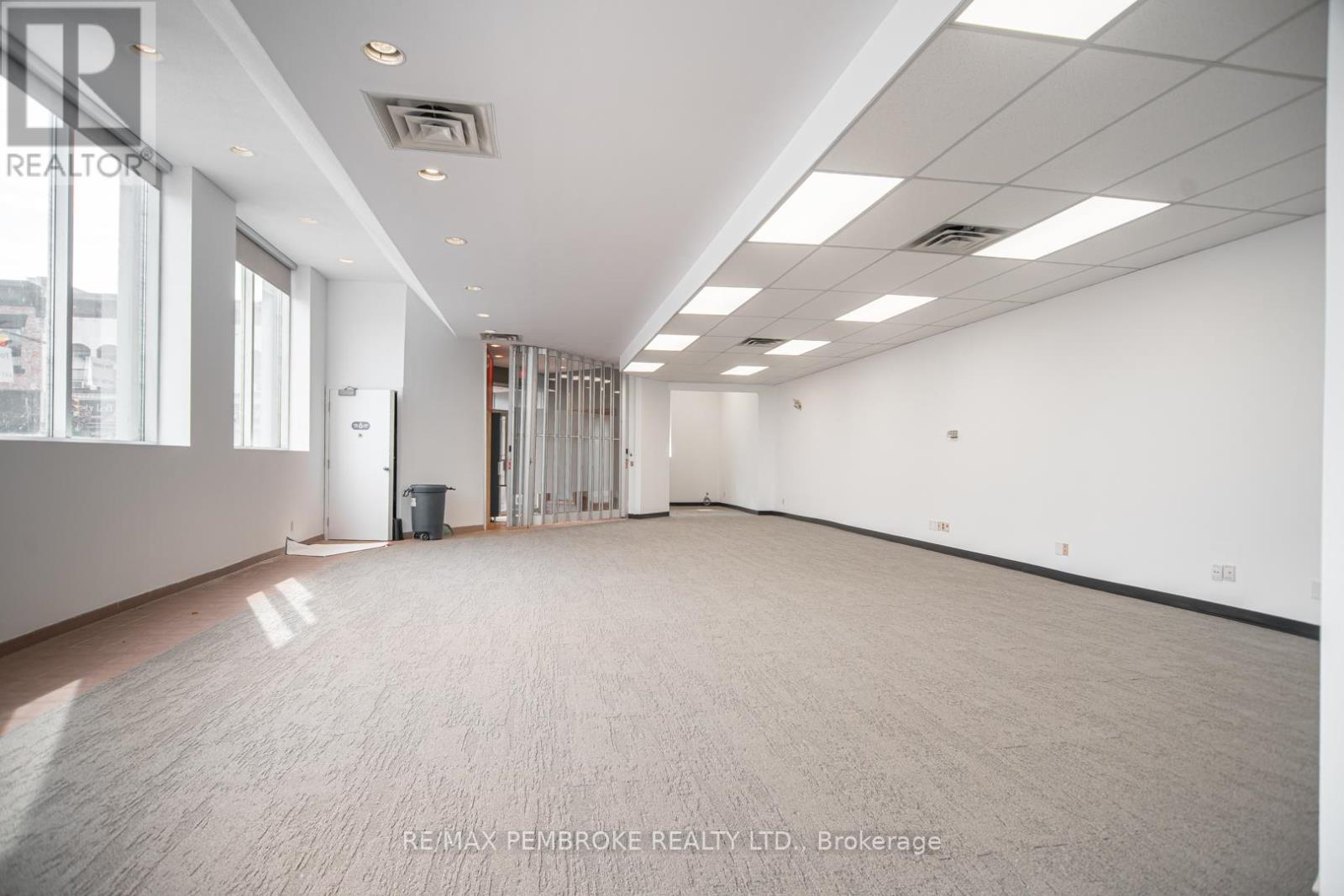 131 Pembroke Street W, Pembroke, Ontario  K8A 5M7 - Photo 15 - X12387788