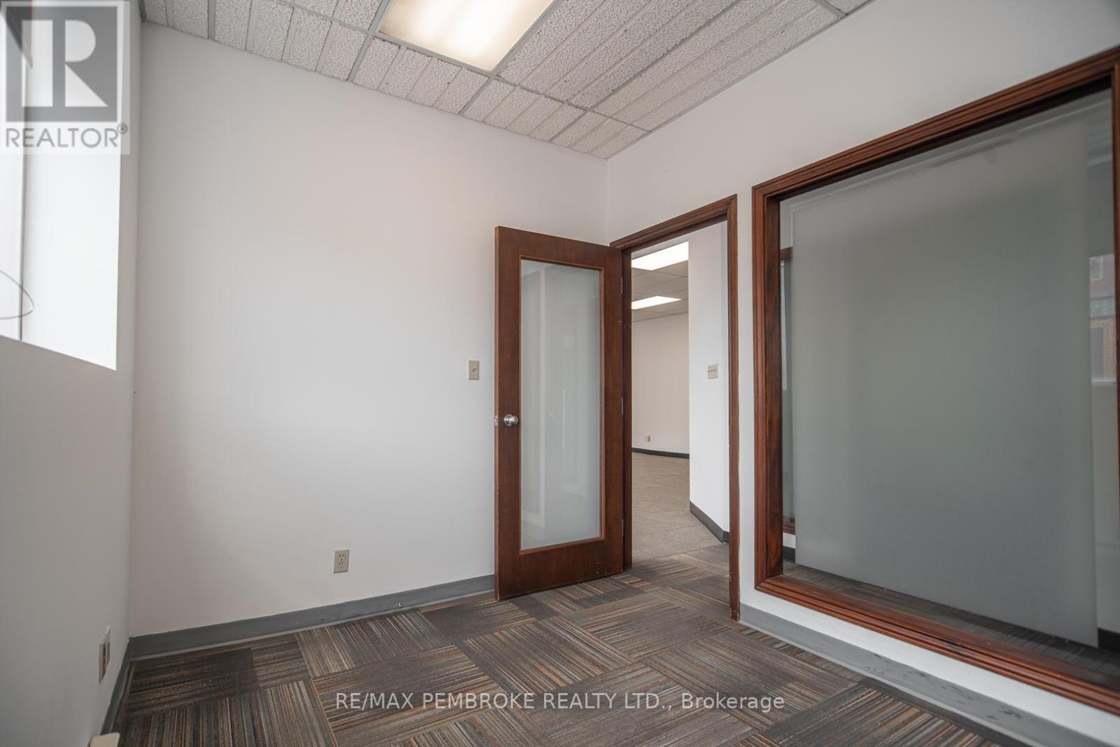 131 Pembroke Street W, Pembroke, Ontario  K8A 5M7 - Photo 17 - X12387788