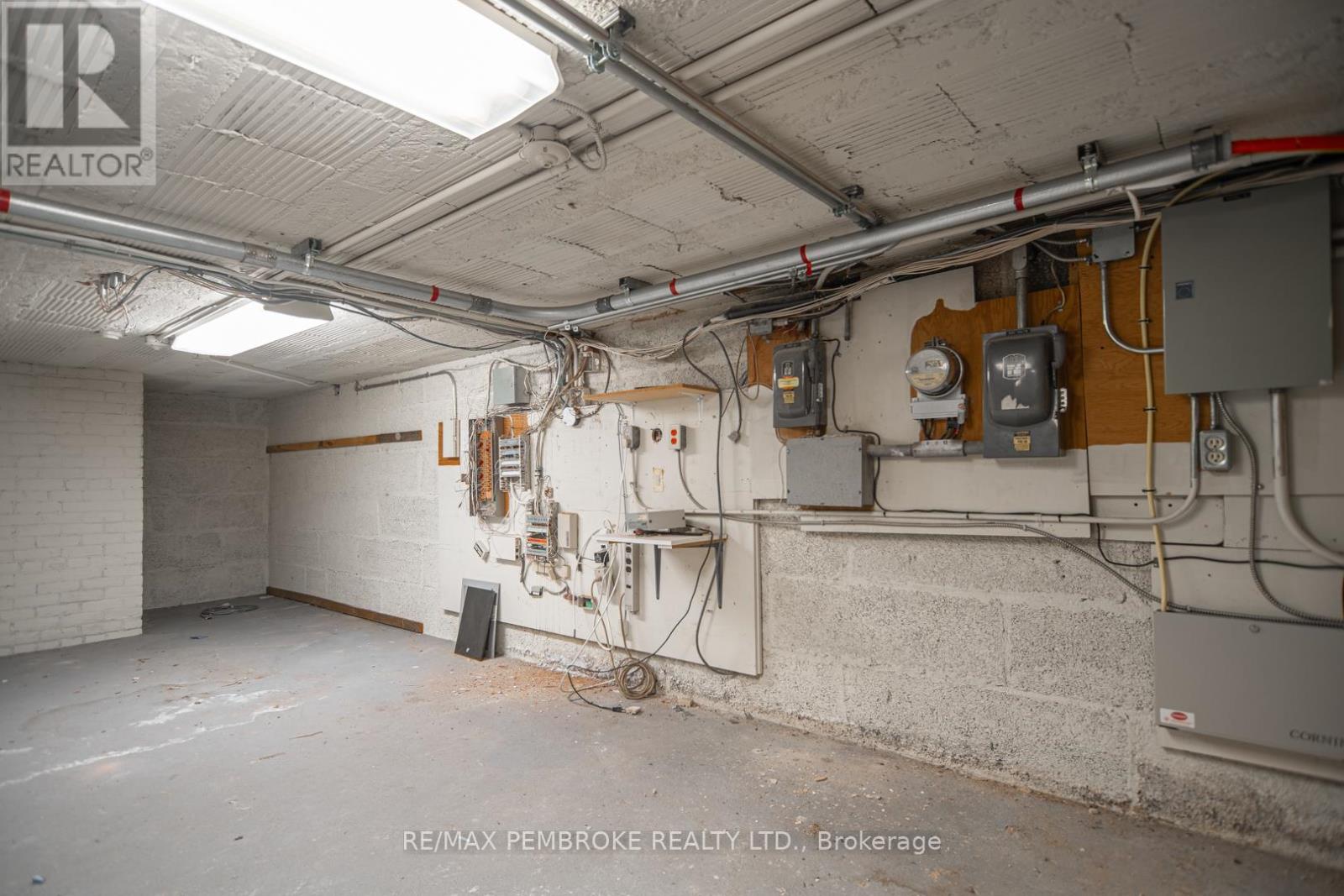 131 Pembroke Street W, Pembroke, Ontario  K8A 5M7 - Photo 26 - X12387788