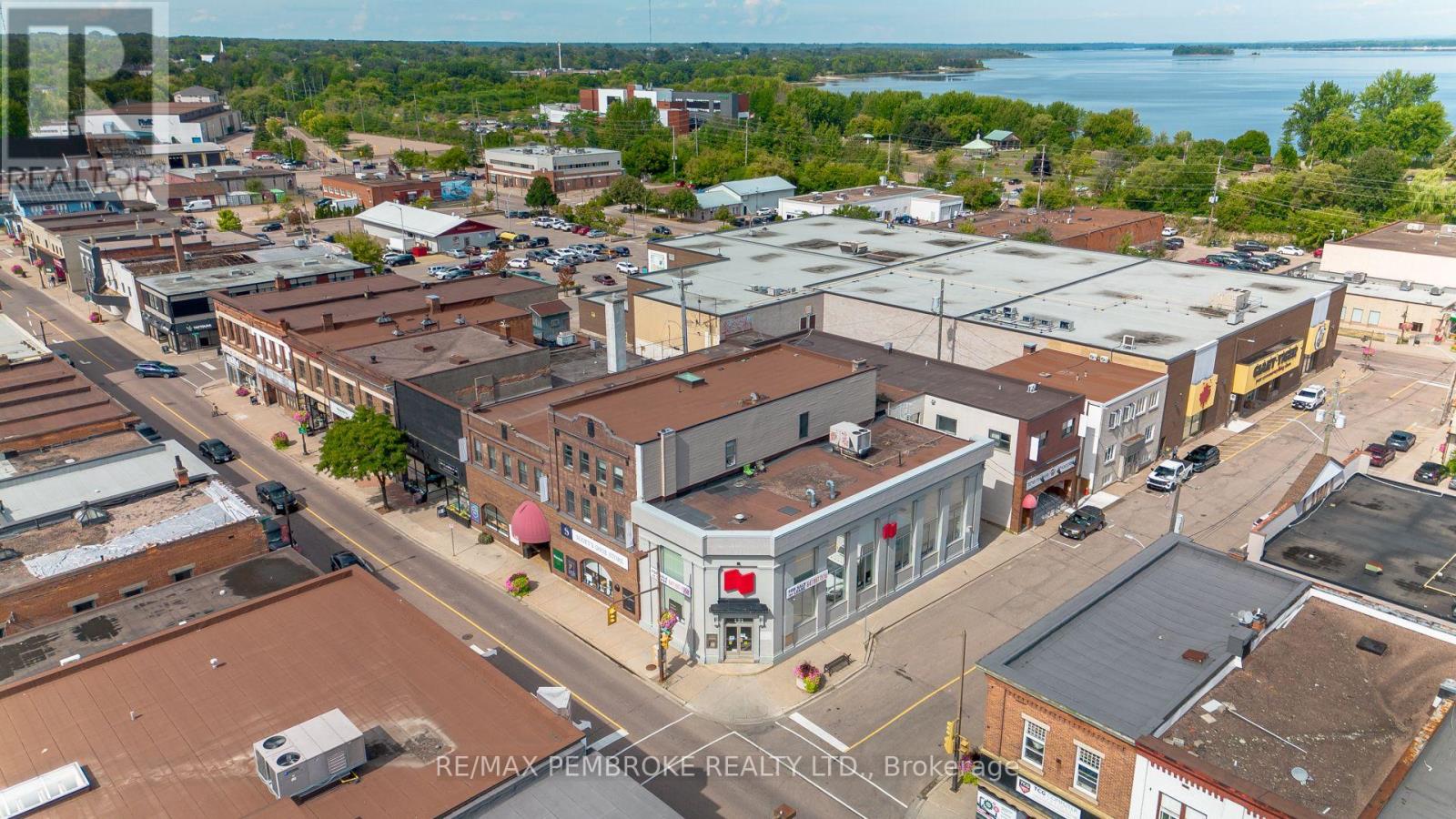 131 Pembroke Street W, Pembroke, Ontario  K8A 5M7 - Photo 3 - X12387788