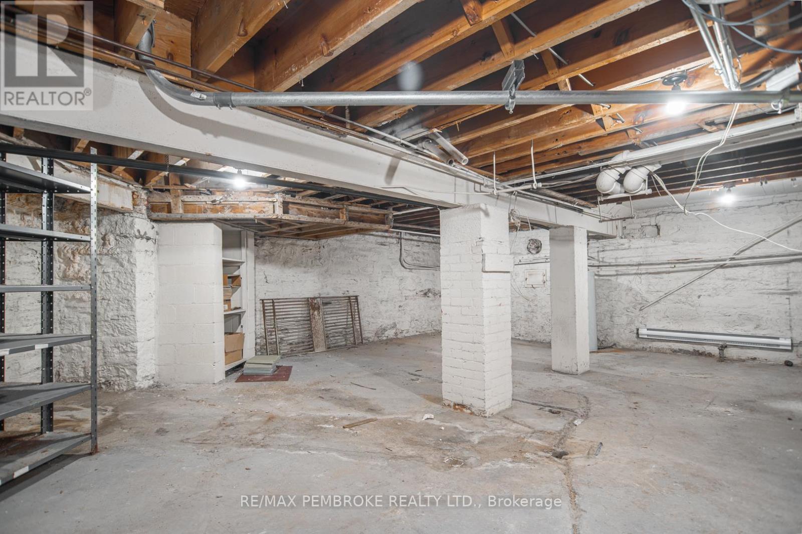 131 Pembroke Street W, Pembroke, Ontario  K8A 5M7 - Photo 34 - X12387788