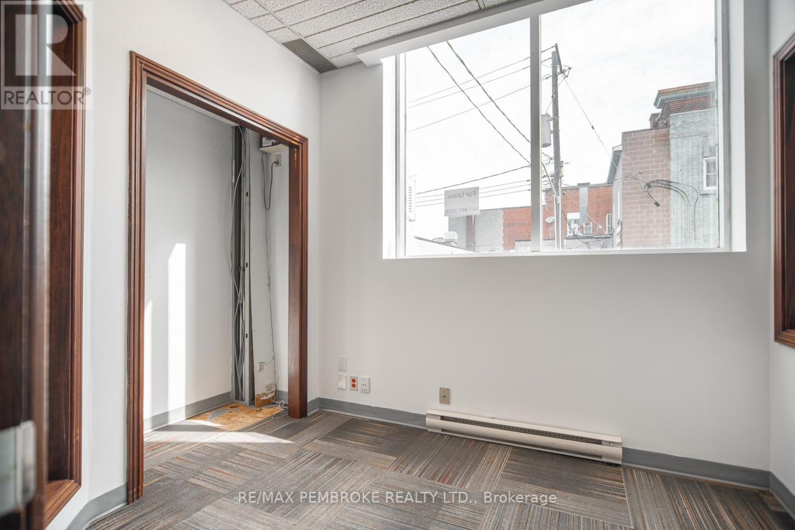 131 Pembroke Street W, Pembroke, Ontario  K8A 5M7 - Photo 21 - X12387804