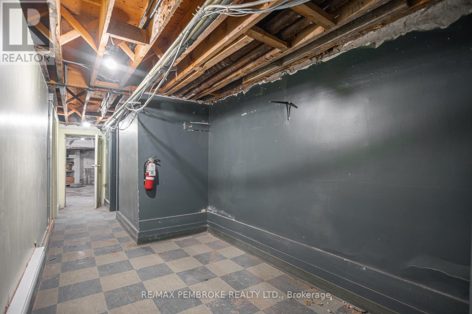 131 Pembroke Street W, Pembroke, Ontario  K8A 5M7 - Photo 29 - X12387804