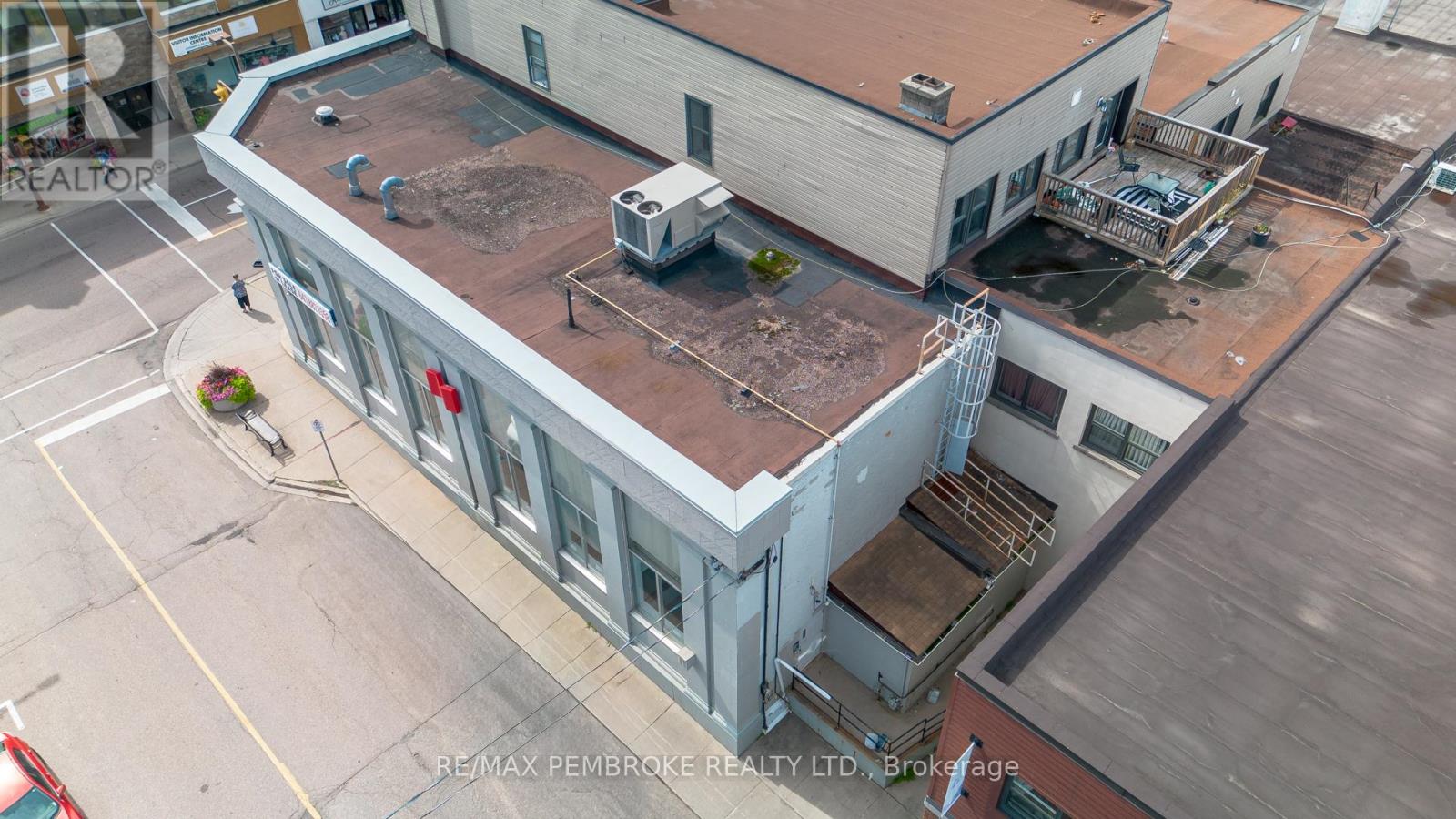 131 Pembroke Street W, Pembroke, Ontario  K8A 5M7 - Photo 8 - X12387804