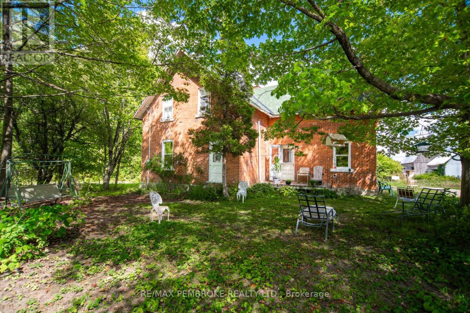 2252 Zion Line, Whitewater Region, Ontario  K8A 6W3 - Photo 1 - X12387879
