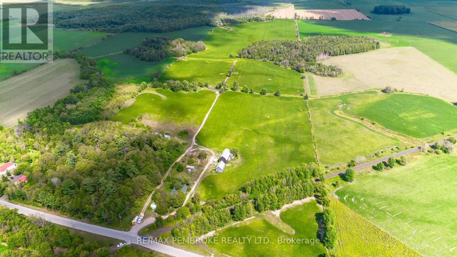 2252 Zion Line, Whitewater Region, Ontario  K8A 6W3 - Photo 4 - X12387879