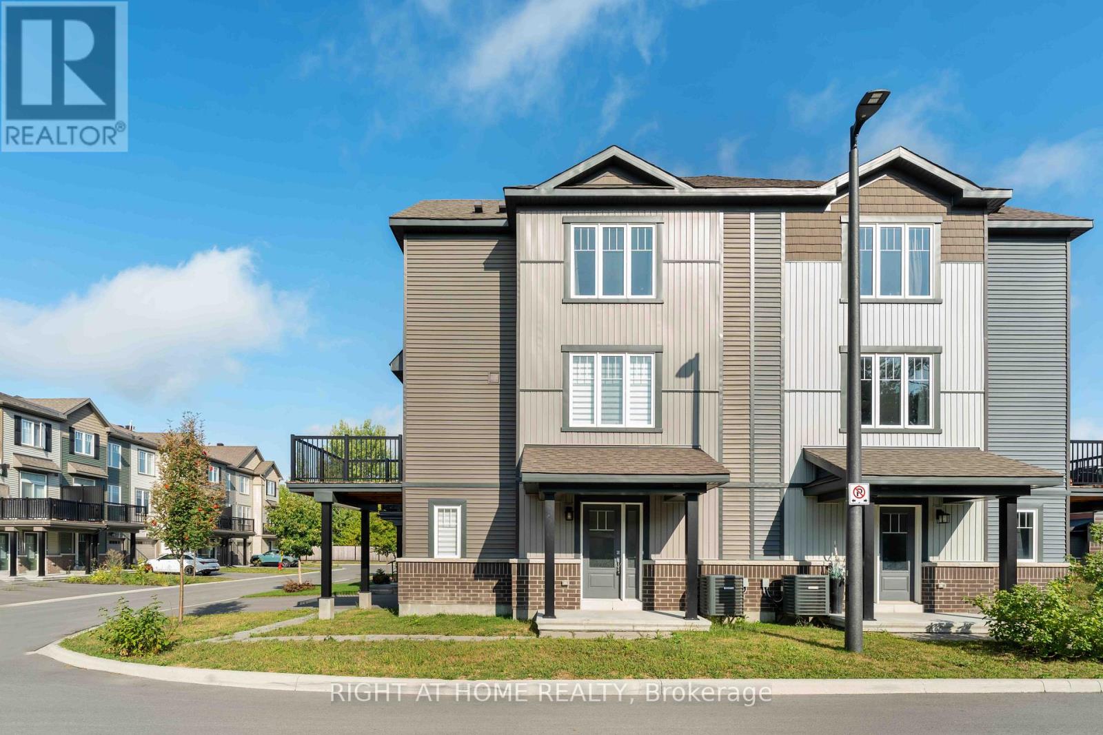 Property at 214 ATTWELL PRIVATE image 4