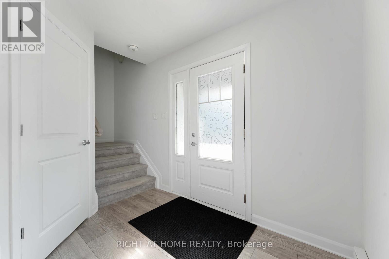 Property at 214 ATTWELL PRIVATE image 5