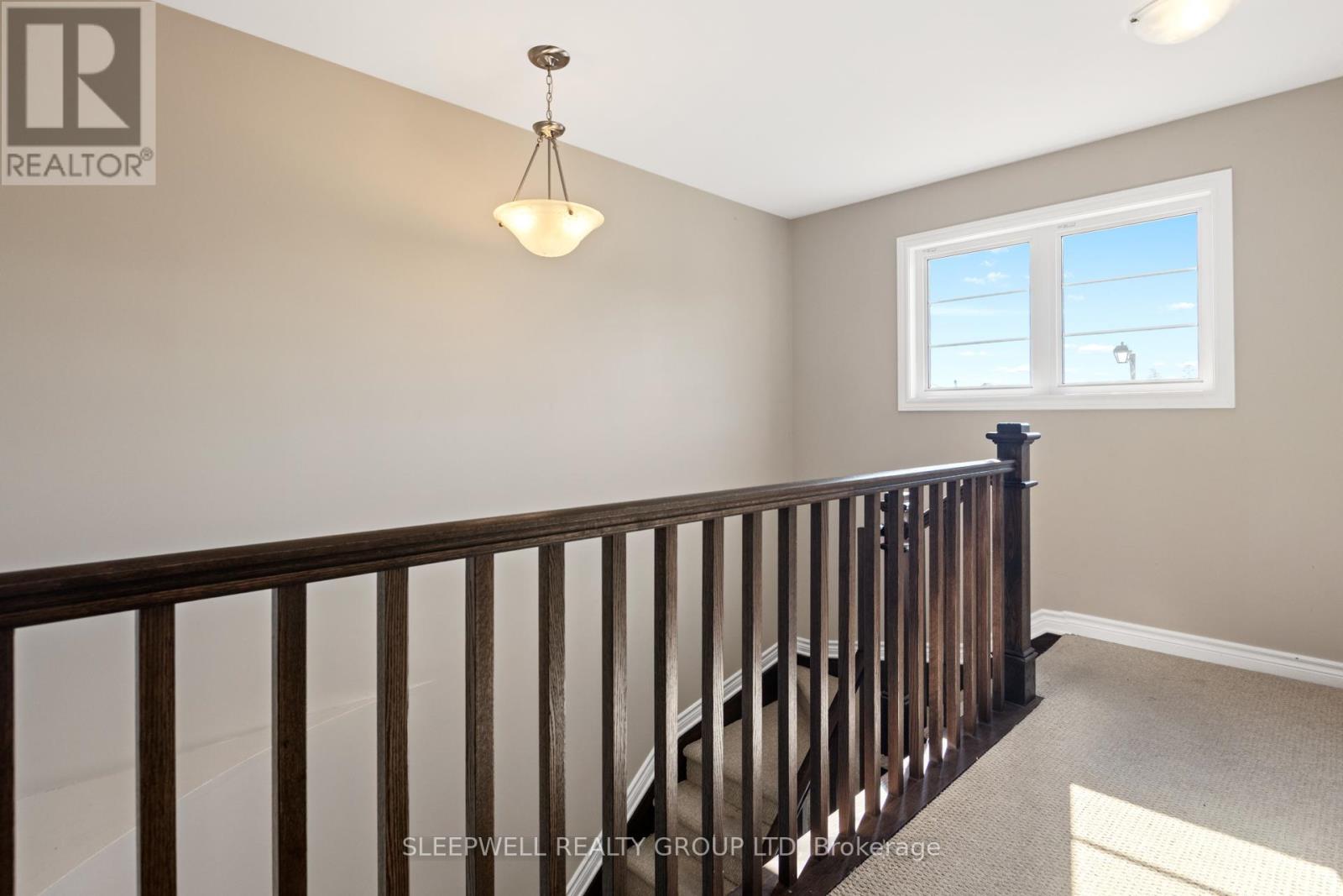 676 Eagle Crest Heights, Ottawa, Ontario  K2S 1R8 - Photo 10 - X12387892